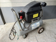 コンプレッサー