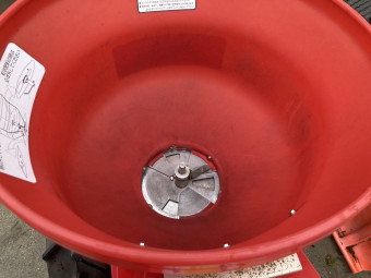 肥料散布機 MM-102