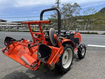 トラクター KB18