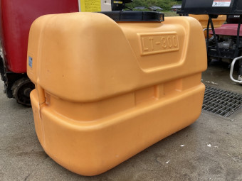 業務用ポリタンク ローリータンク LT-300