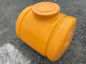 業務用ポリタンク 300L