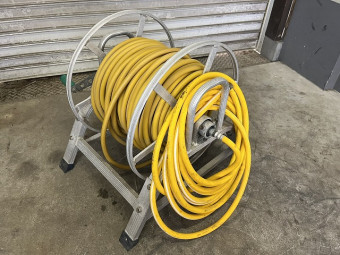 ホース巻取り器