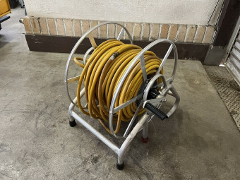 ホース巻取り器