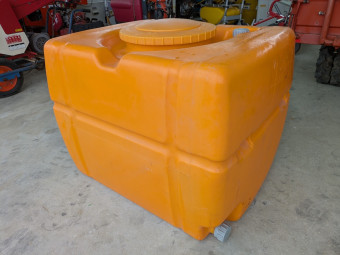 業務用ポリタンク 300L