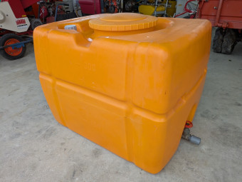 業務用ポリタンク 300L