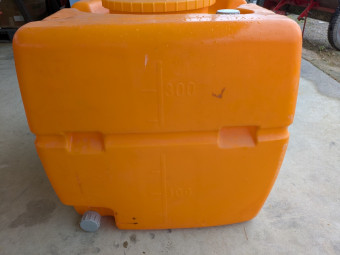 業務用ポリタンク 300L