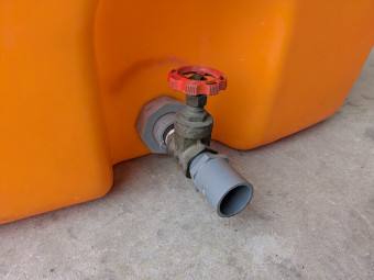 業務用ポリタンク 300L