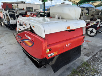 コンバイン GC215