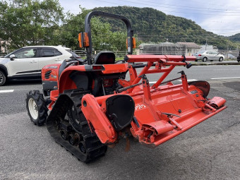トラクター T240D