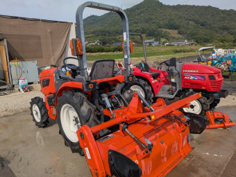 トラクター BULLSTAR JB16