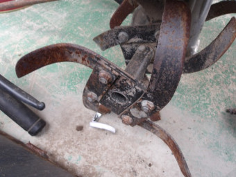 ホンダ爪軸耕耘機FG201