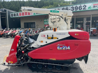 コンバイン Ee214G