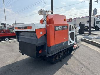 自脱型コンバイン / AR320