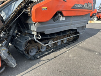 自脱型コンバイン / AR320