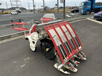 乗用田植機 / VP4