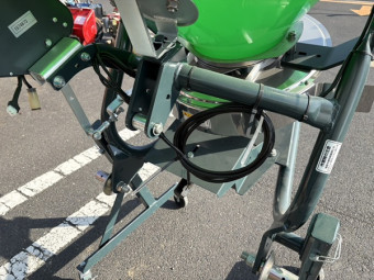 施肥 / MYB300SE-OS