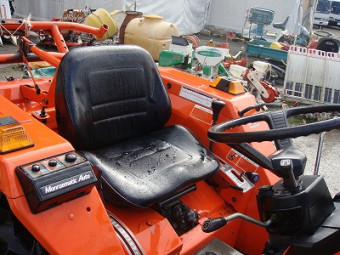 クボタ/ホイルトラクタ/L1-215D