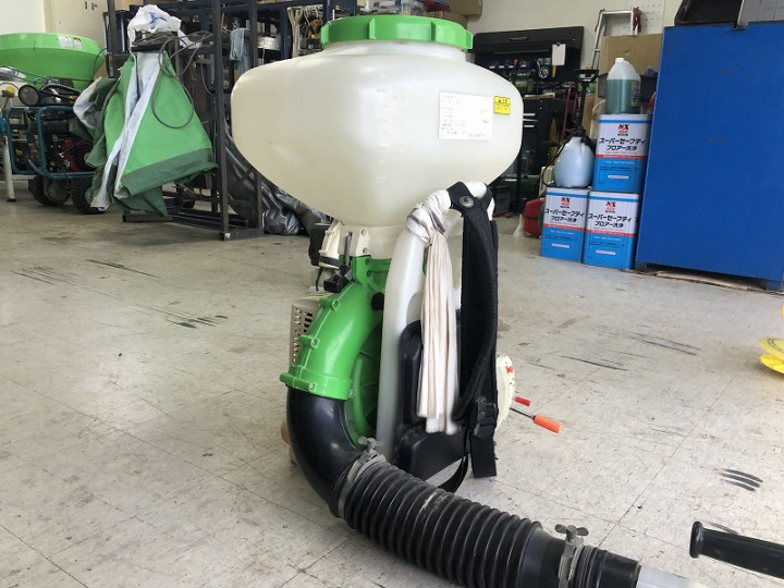 背負動力散布機DMC 521