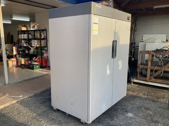 912 鳥取県発 玄米 米 低温貯蔵庫 保冷庫 [ あじくら KAR320 ] 現状