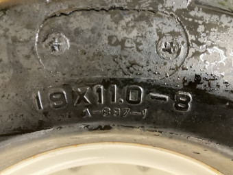 バインダー用タイヤ / 19×11.0-8