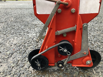 手押播種機 / 不明