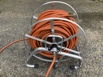 ホース巻取り器
